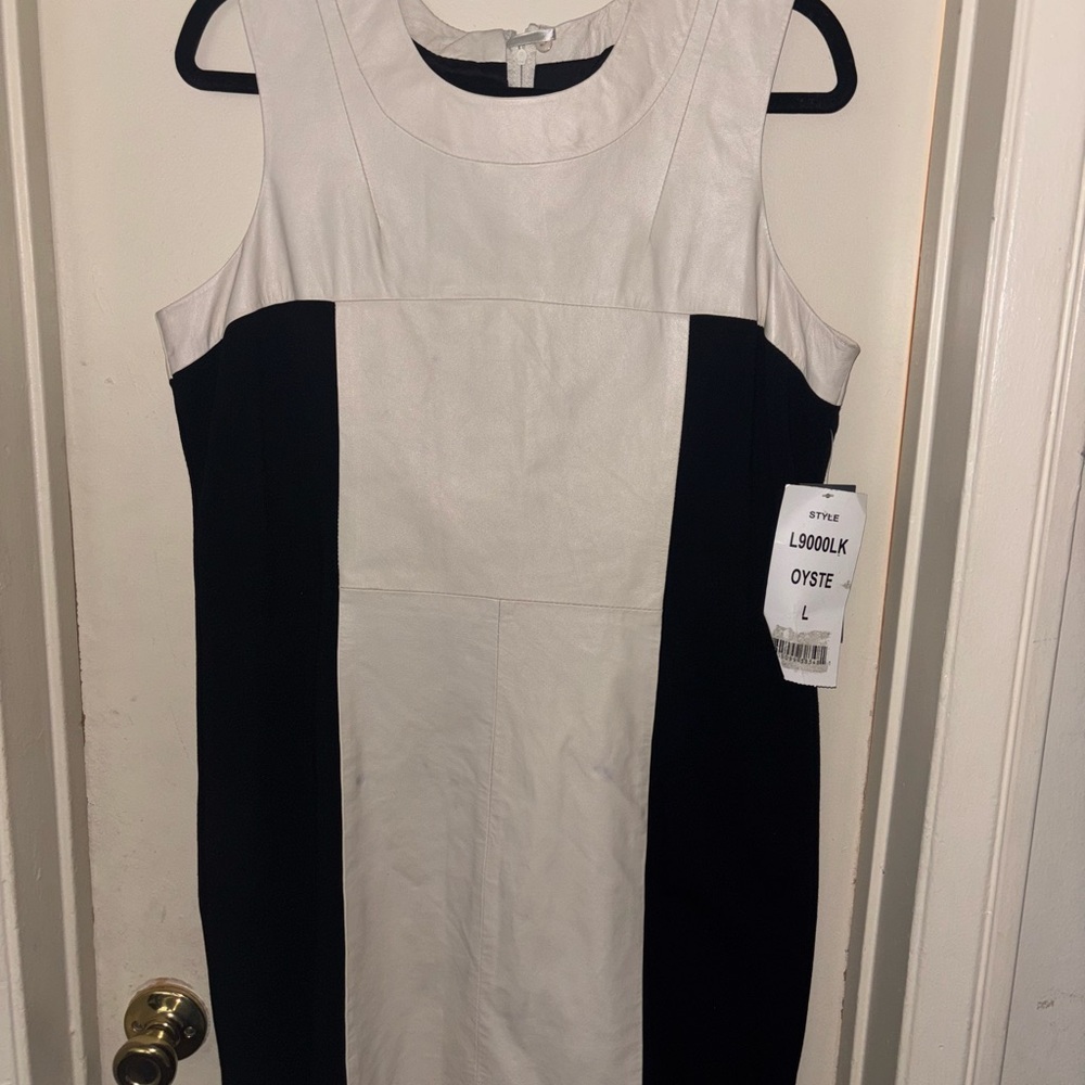 Elegant Black and White Sleeveless Dress leather